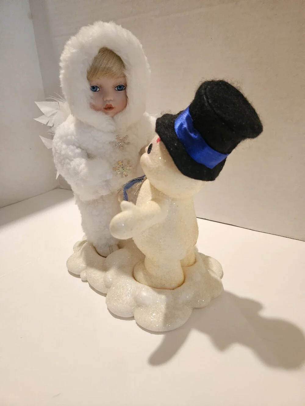 Ashton Drake Snowbabies Beneath The Mistletoe